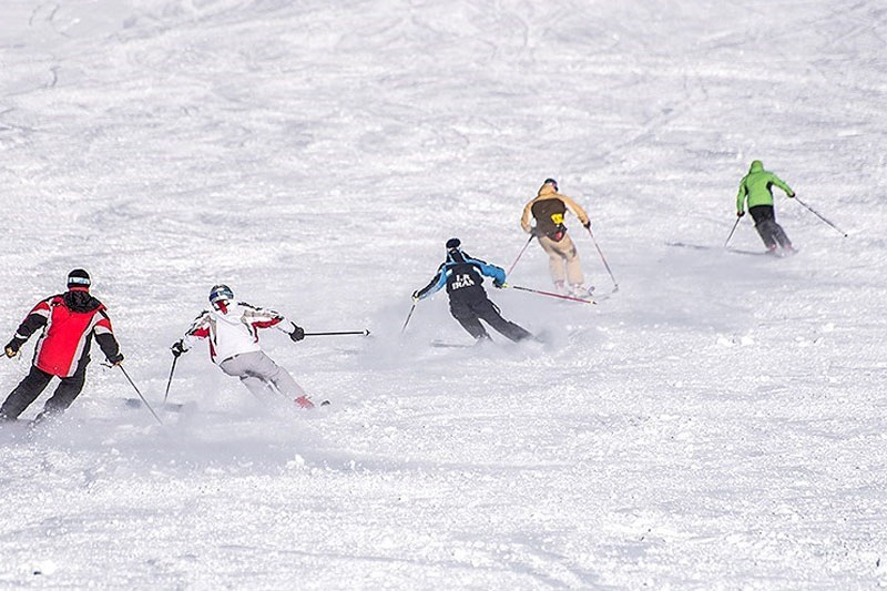 اسکی کردن در پیست اسکی سهند