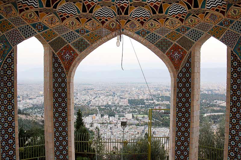 چشم‌انداز شیراز از آرامگاه بابا کوهی شیراز