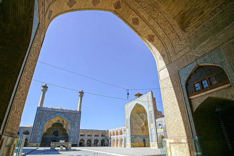 طاق ورودی مسجد جامع اصفهان