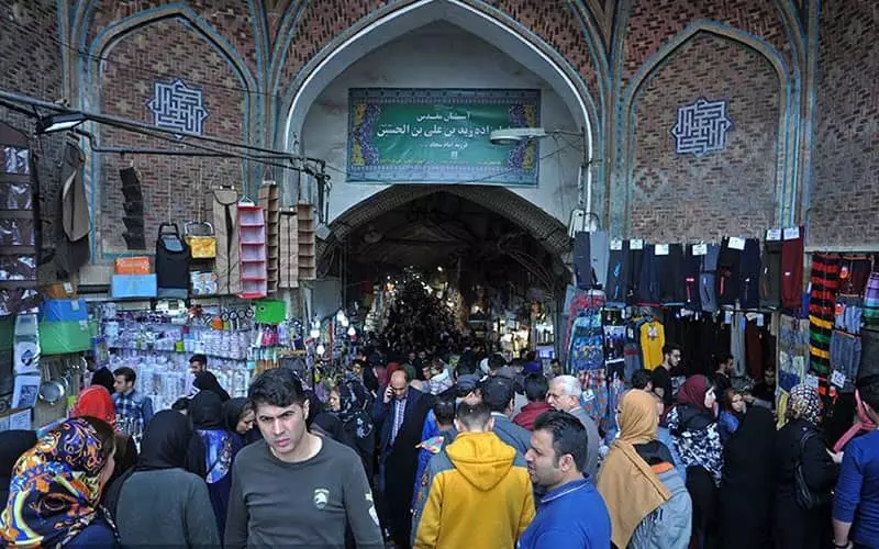 ورودی بازار بزرگ تهران با انبوهی از جمعیت