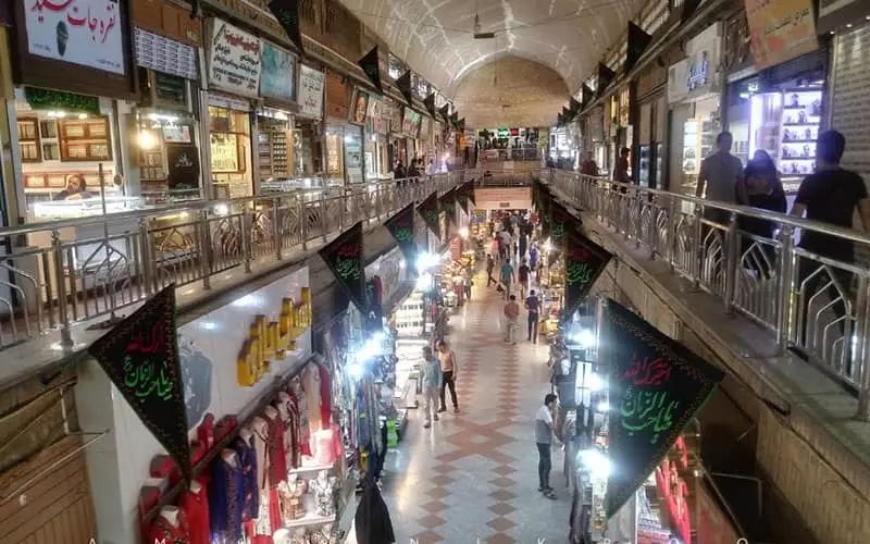 فضای داخلی بازار رضا مشهد