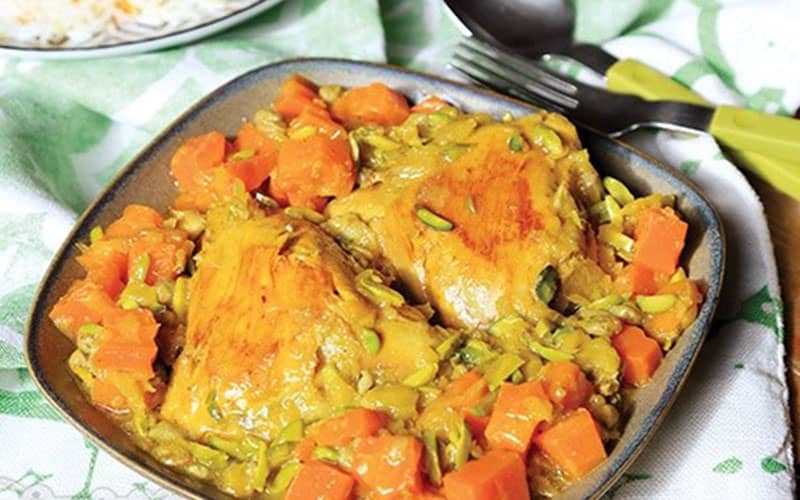 خورش هویج و پسته با مرغ