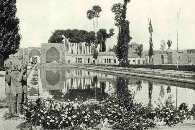 کاخ چهلستون اصفهان در گذر تاریخ