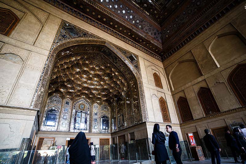 معماری کاخ چهلستون اصفهان