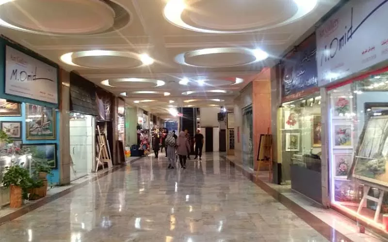 مغازه های طراحی و نقاشی در مرکز خرید زیست خاور