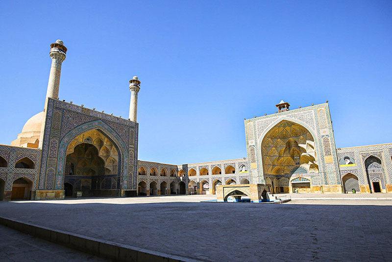 محوطه مسجد جامع اصفهان
