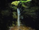 آبشار پلنگ دره از نمای دور