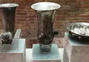 جام باستانی در موزه فلک الافلاک