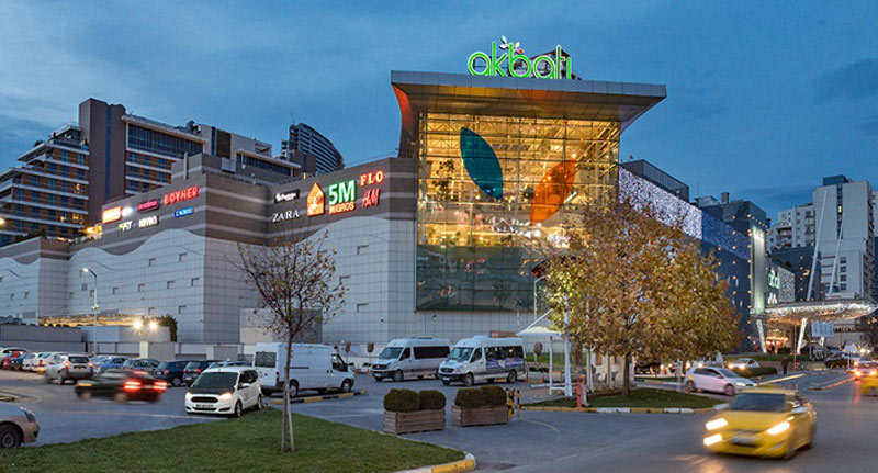 مرکز خرید آکباتی استانبول در شب