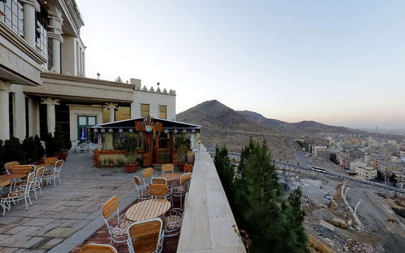 رستوران پارک کوهستان خورشید مشرف به چشم انداز مشهد