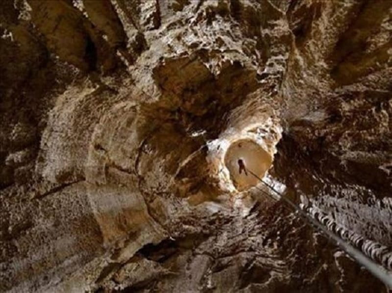غار جوجار