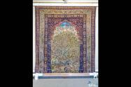 اصفهان، قرن ۱۳ هجری قمری، محرابی، دروازه بهشت، ۷۰ رج در موزه فرش ایران