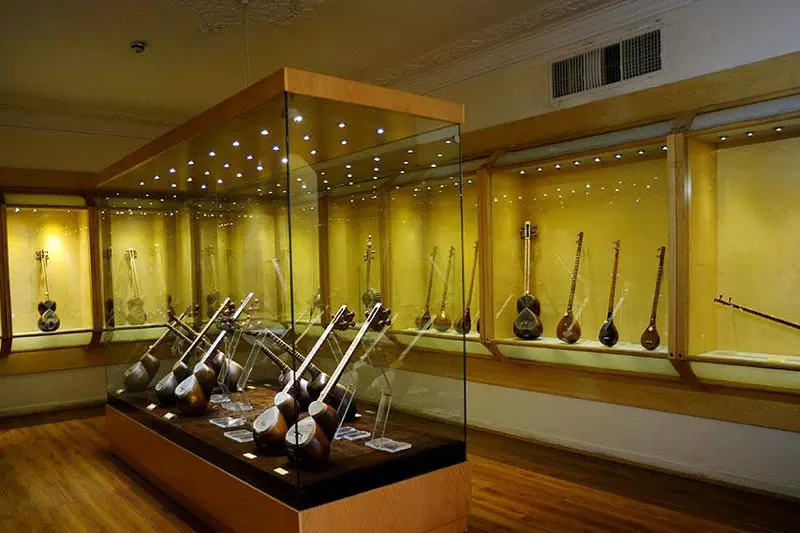 ویترین‌های موزه موسیقی تهران