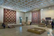 محیط ورودی موزه فرش ایران 