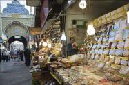 فروش انواع خوراکی در بازار تاریخی ری