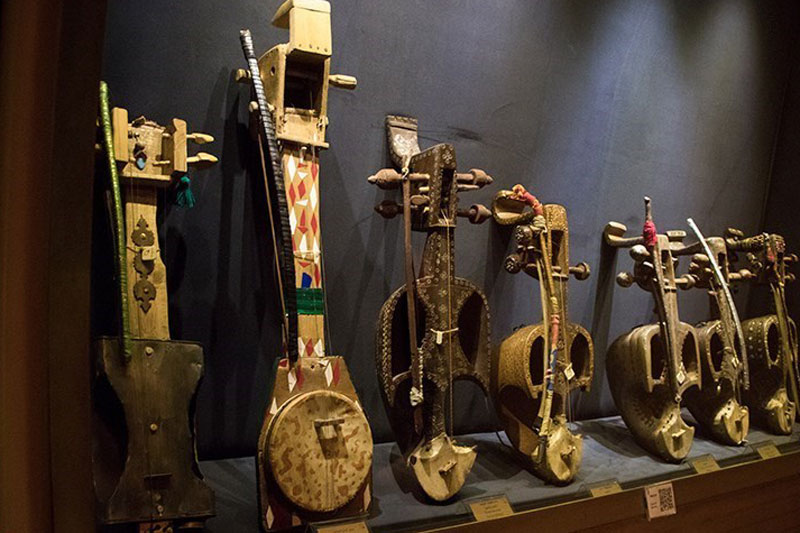 سازهای زهی ایرانی در موزه موسیقی تهران