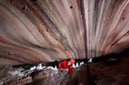 غارنوردی حرفه ای در غار نمکی