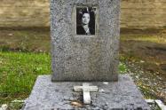 تصویر متوفا روی سنگ قبر در قبرستان دولاب 
