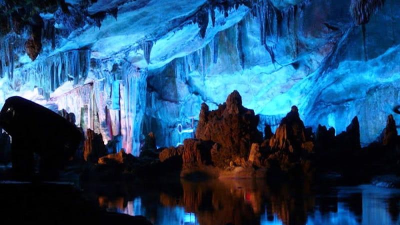 غار لچوگوییا