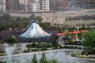 فضای بازی در پارک آبشار تهران