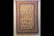 اصفهان، اواخر قرن ۱۴ هجری قمری، دسته گلی، ۶۵ رج در موزه فرش ایران
