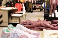 فروشگاه‌های لباس و کیف و کفش در اوت لت دیپو