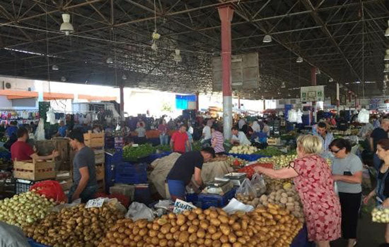 بازار غذای سرپوشیده در شهر آنتالیا