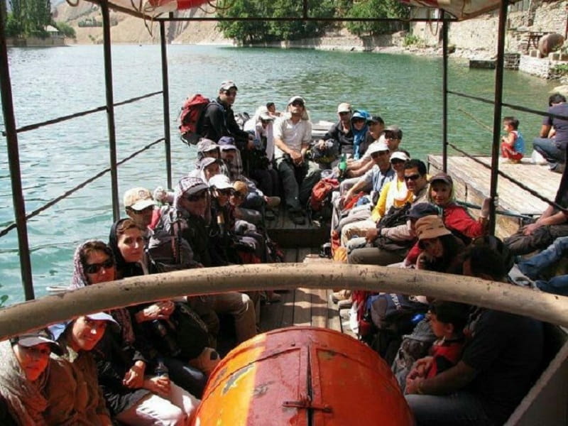 قایق مسافران روستای واریان کرج