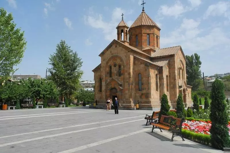كنيسة القديس أستوفاتساتين نورك ، يريفان