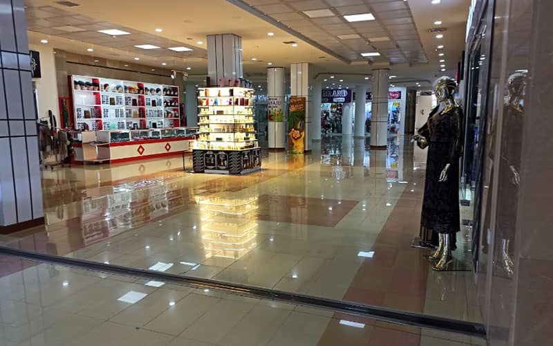 مرکز خرید بزرگی در باکو