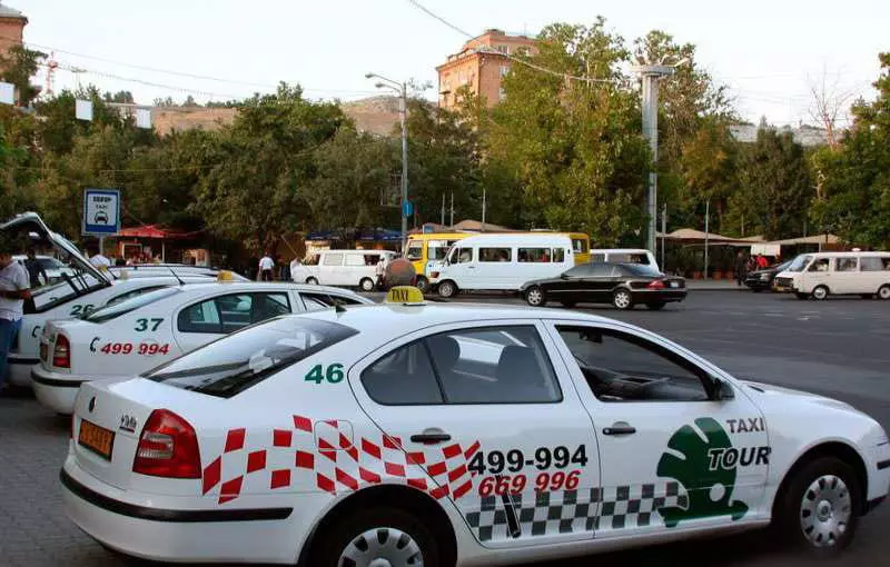 تاکسی های داخل شهر ایروان