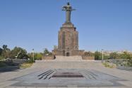 مجسمه مادر ارمنستان در پارک پیروزی ارمنستان