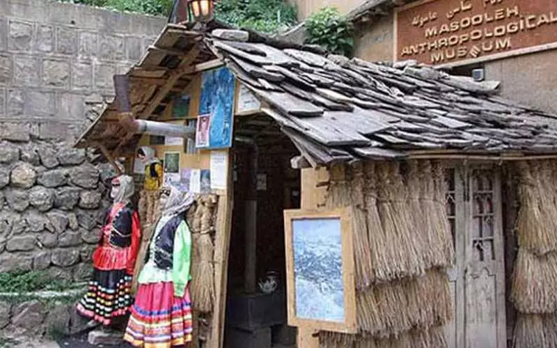 ورودی چوبی و سنتی موزه مردم شناسی ماسوله