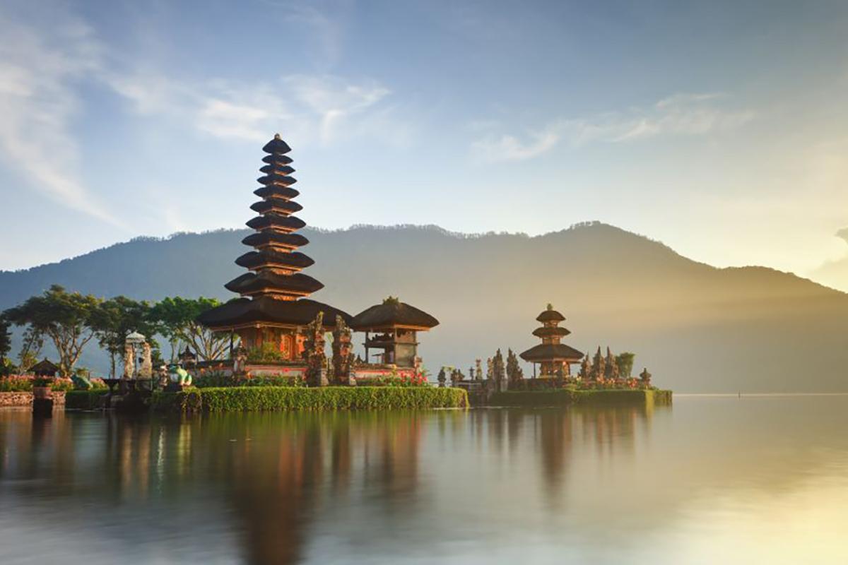 خانه‌های چوبی پاگودا در بالی