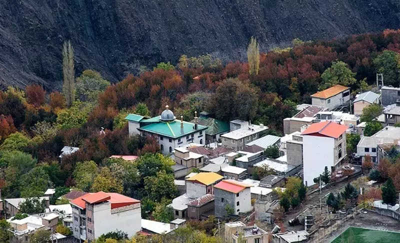 روستای تالون در پاییز از نمای بالا