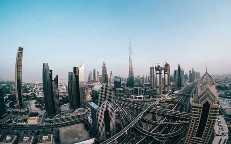 شهر دبی با آسمانخرانش های متعدد