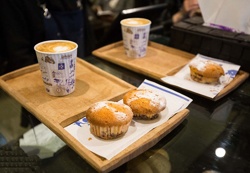 شیرینی و قهوه شیرینی فرانسه انقلاب