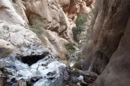 مسیر آب در آبشار شاهاندشت