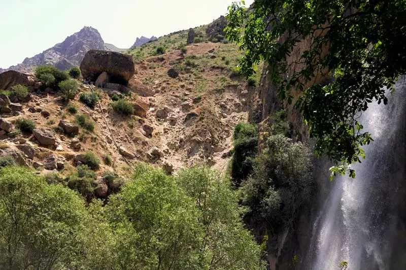 آبشار شاهاندشت در استان مازندران