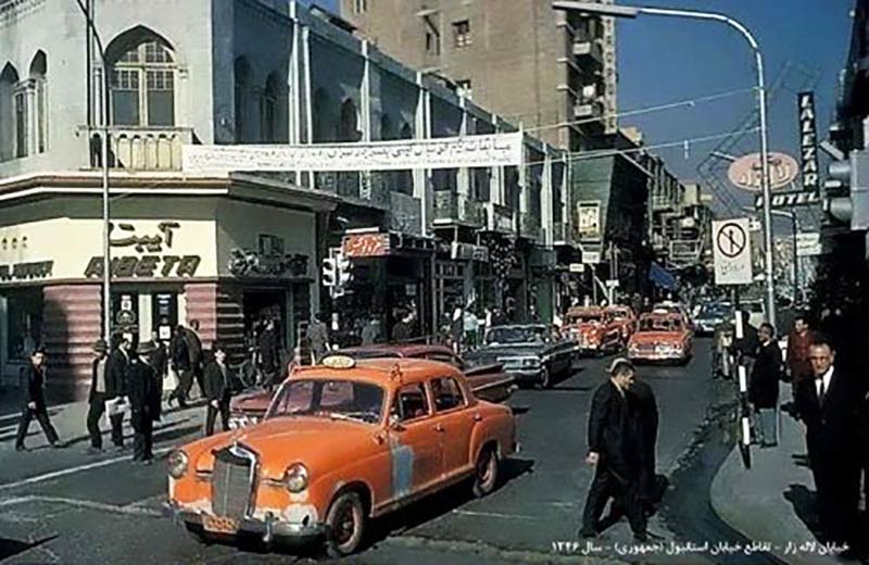 عکس قدیمی خیابان لاله‌زار تقاطع استانبول