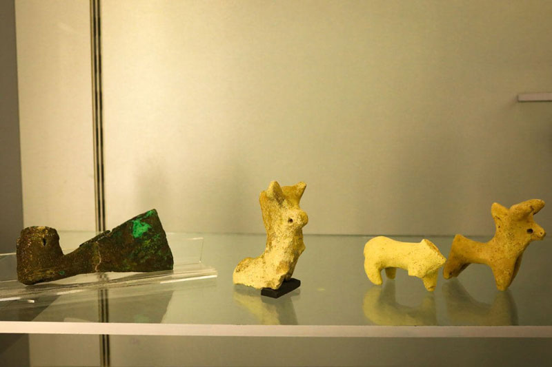 قطعات موزه محوطه باستانی هفت تپه