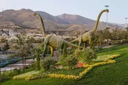 دایناسورهای بزرگ در ژوراسیک پارک تهران از نمای دور