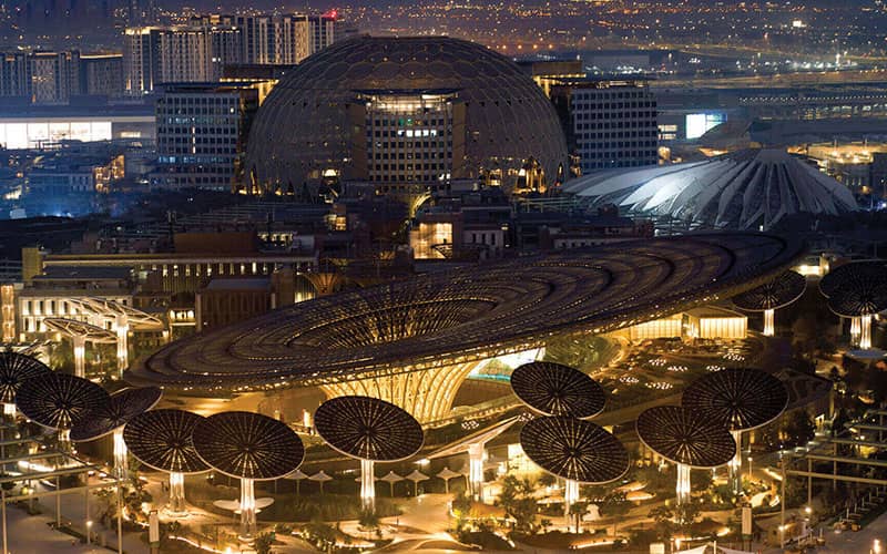 سازه های شیپوری شکل متعدد در نورپردازی شب