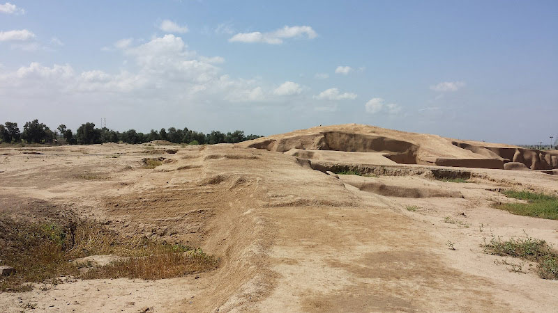 آثار بازمانده از تمدن ایلامی در محوطه باستانی هفت تپه