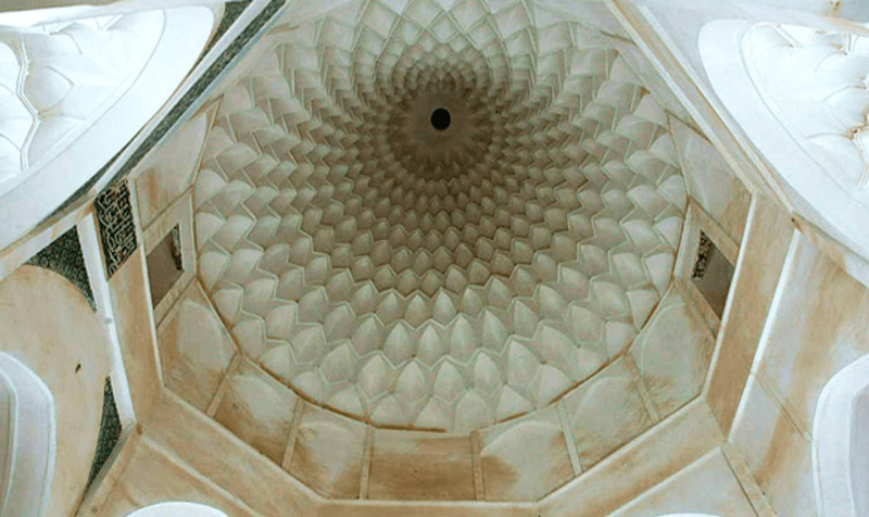 نمای درونی گنبد امامزاده میر محمد حنفیه