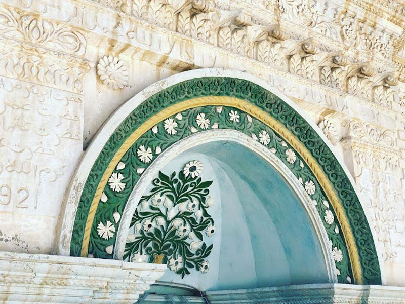 تزیینات معماری مسجد رنگونی‌ها
