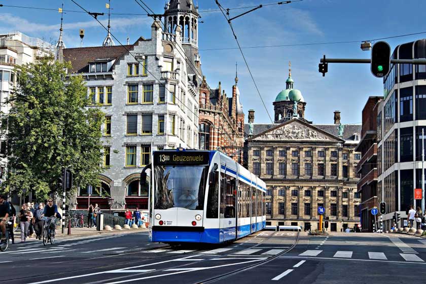 حمل و نقل عمومی در آمستردام