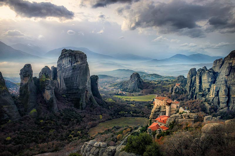 صخره‌های متئورا در یونان