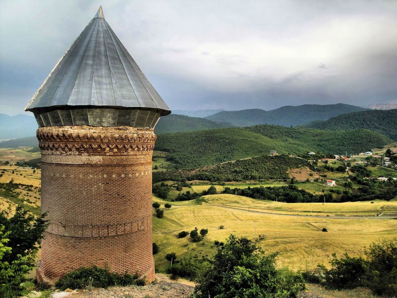 برج رسکت در طبیعت مازندران