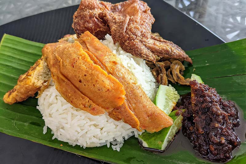ناسی لماک، غذای مالزیایی